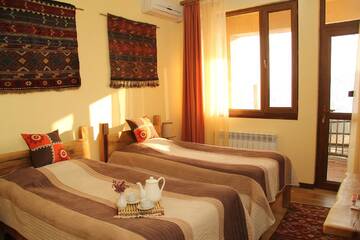 Бюджетный двухместный номер с 2 отдельными кроватями в Отеле Silk Road Hotel